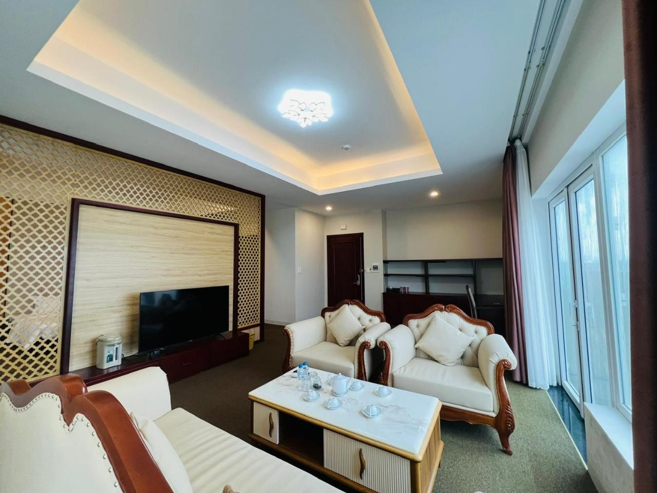 Duy Tan Quang Binh Hotel & Resort Донгхой Экстерьер фото