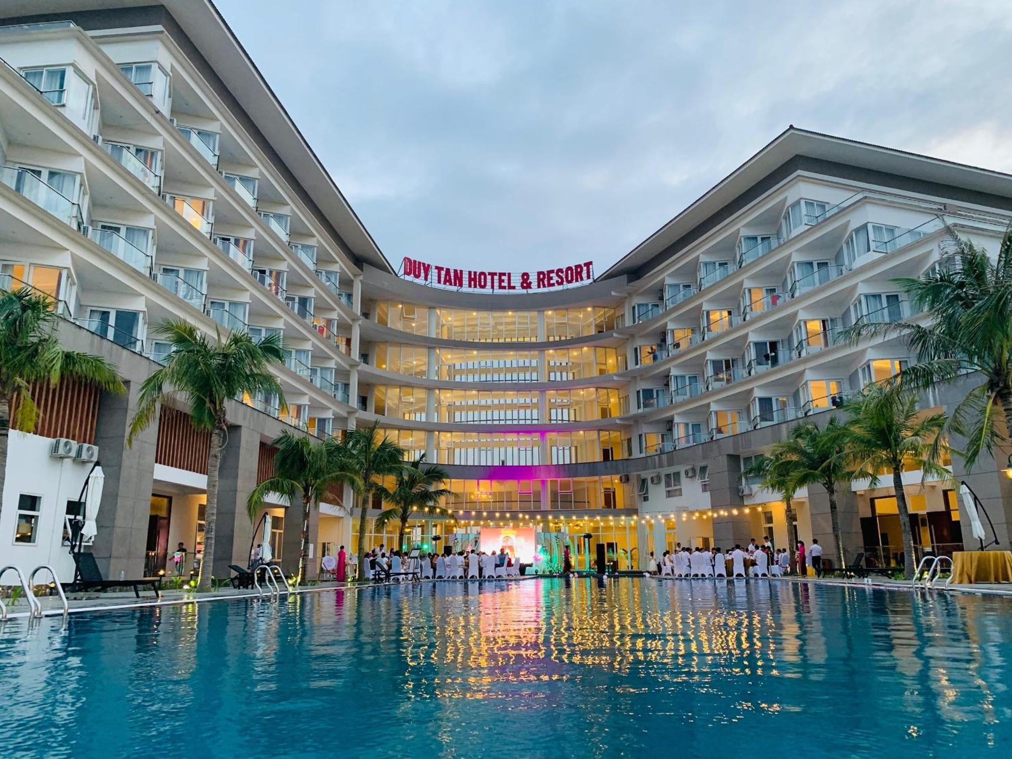 Duy Tan Quang Binh Hotel & Resort Донгхой Экстерьер фото