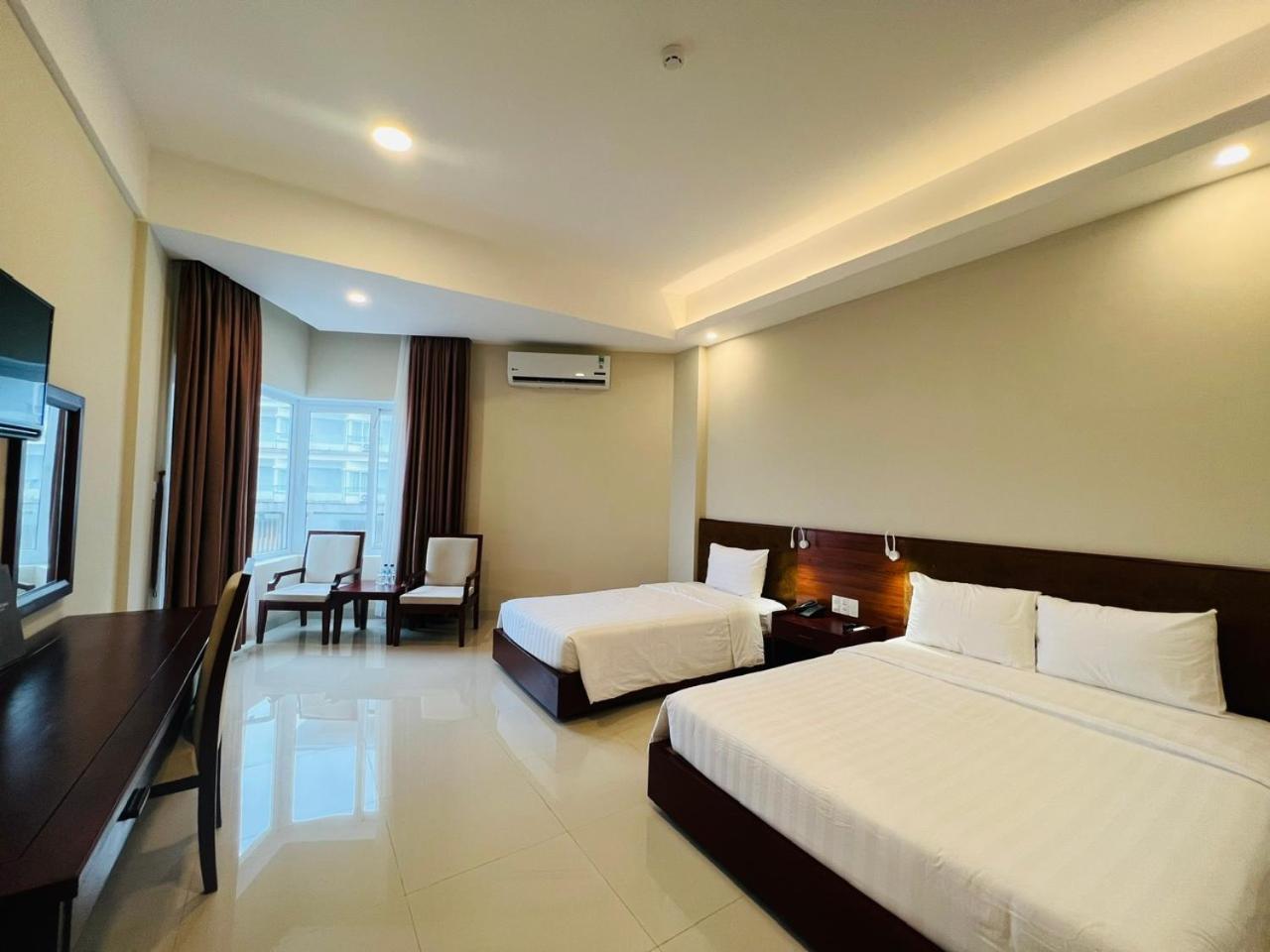 Duy Tan Quang Binh Hotel & Resort Донгхой Экстерьер фото