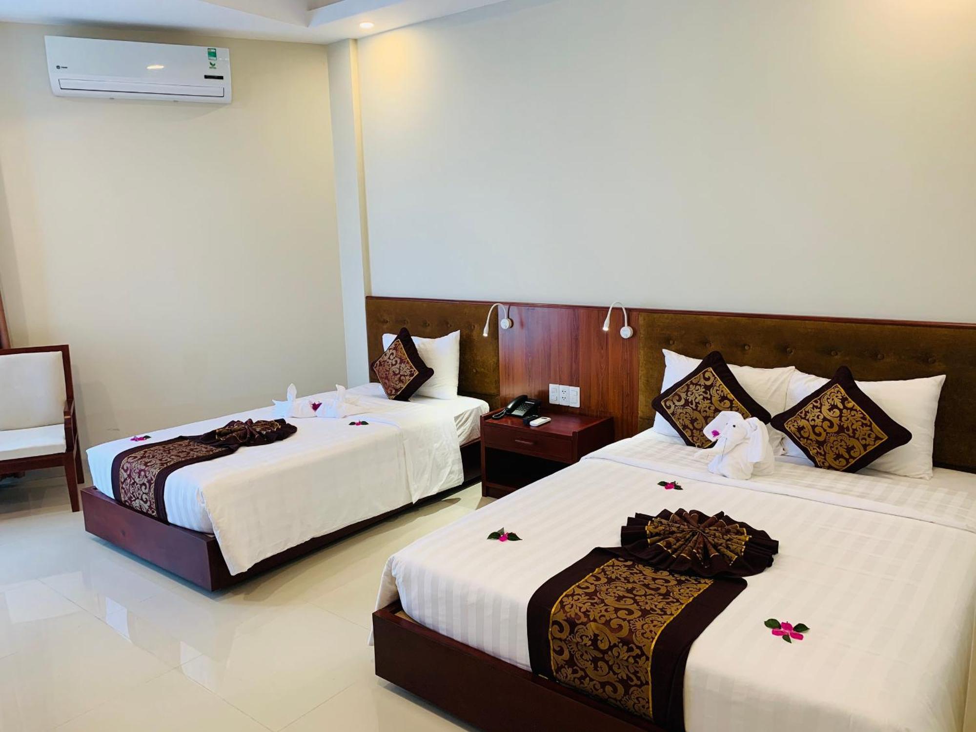 Duy Tan Quang Binh Hotel & Resort Донгхой Экстерьер фото